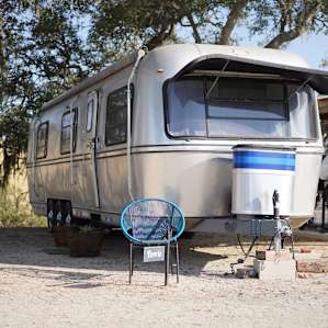 Hip Retro Trailer Bowie 30ac Ranch