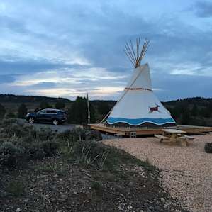 Soaring Hawk TIPI near Bryce Canyon