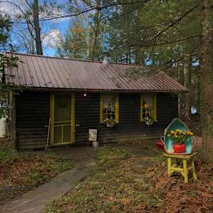 Charming Lake Cabin + 2000 acres