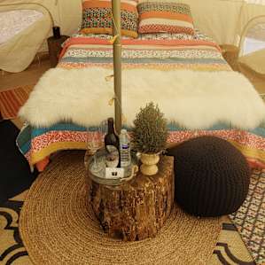 Glamping- Vineyard & Mountain Views