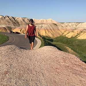 Colored sandsscapes