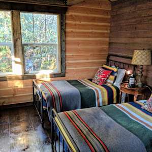 Crystal Creek Cabin
