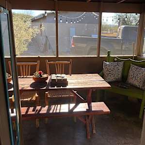 La Casita Blanca