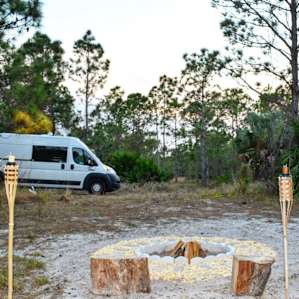 Paradise off the grid