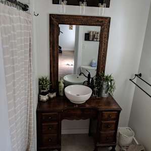 Bathroom with super hot water and great water pressure in the shower!