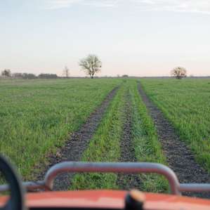 farm host tractor