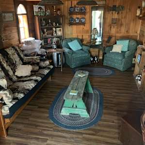 Bella Luna Alpaca Farm Cabin