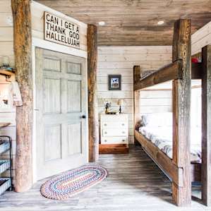 Tiny Cabin in the mountains