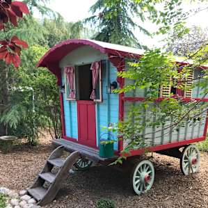 Oak Hollow Farm Gypsy Wagon