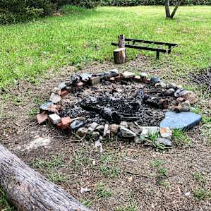 The fire pit was amazing. Michael and Eros had it all ready to go and got the fire going great while we all sat around it talking. We got to meet a bunch of great people and have even better conversations.
