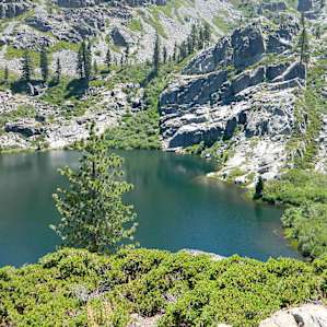 Day hike to this mini Gold Lake