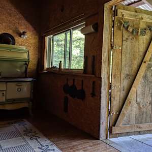 Dun Roamin' Cabin