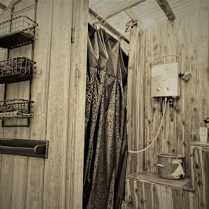 shower (instant hot water)