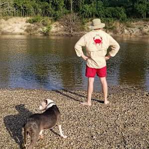 Hanging out on the banks of the Pearl River