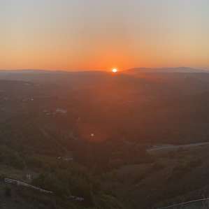 A thousand nights with a view
