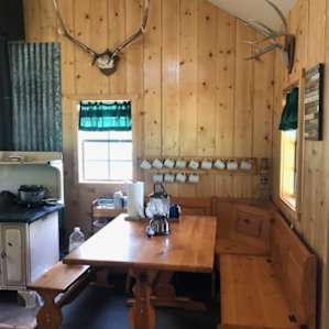Meadow Momma-Vintage Camper