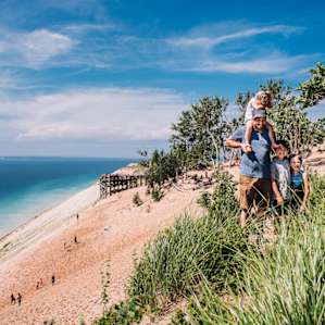 There are many beautiful locations in the area. Our host gave us a lot of helpful suggestions. This lookout was one of our favorites.
