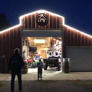 The hosts barn was beautiful to see at nighttime!