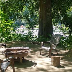 Site 3
Fire pit with chairs