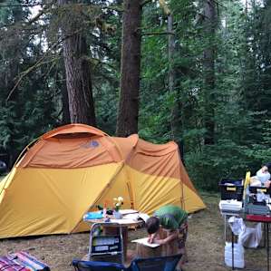 Salmon Creek Roadside Retreat