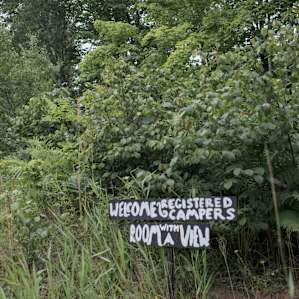Nice signage is on the land pointing out the way to hike