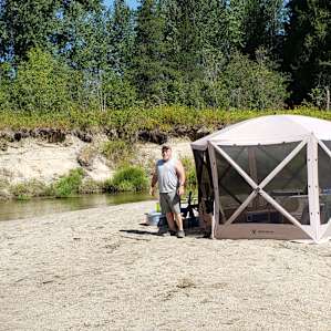 Park & Camp right on the Pack River