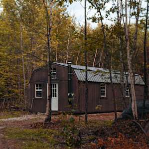 This is a separate cabin down the road that they also have available.