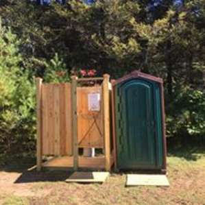 The outdoor shower was hot and lovely and the bathroom was super clean. Since our host wasn't there when we arrived, we got the shower set up ourselves, but it was as easy as hooking up a hose across the road and turning on the propane!