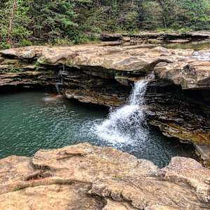 Camp is less than a mile from this trailhead! Kings river falls!