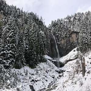 Nearby rainier - comet falls