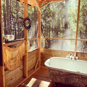 Amazing soaking tub, comfortably fits two, with hot, spring water!