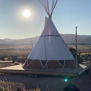 Soaring Hawk TIPI near Bryce Canyon