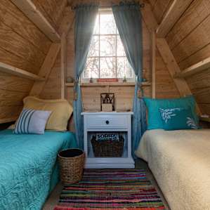 Dragonfly Tiny Cabin - 3 person max