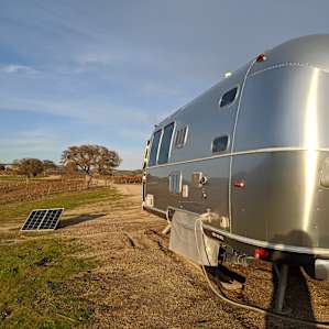 Airstream in the Vineyard