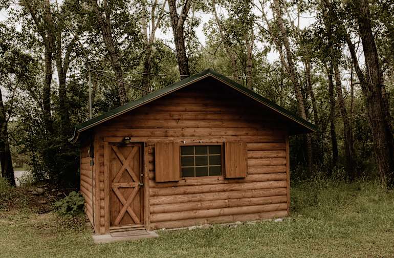 The 30 Best Cabin Rentals In Montana